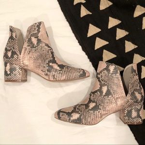 NWT Steve Madden Snakeskin Ankle Booties